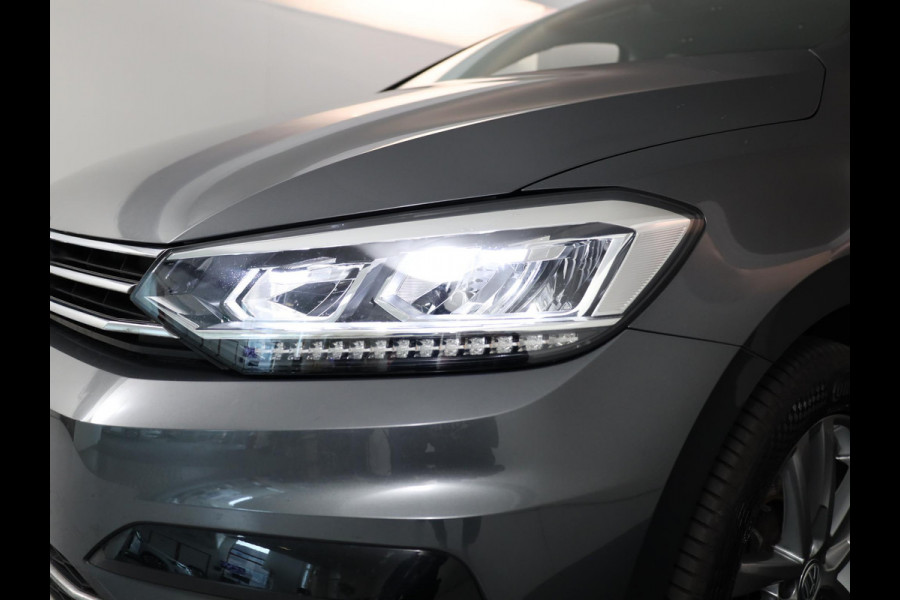 Volkswagen Touran 1.4 TSI Highline Edition R 7p 150pk DSG| Navi| Trekhaak| Alarm|Camera| 17'LM-velgen