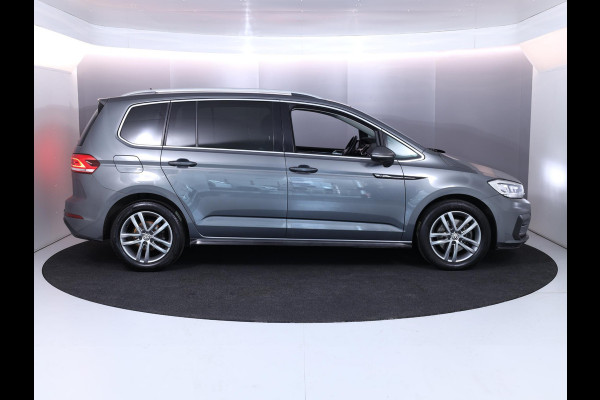 Volkswagen Touran 1.4 TSI Highline Edition R 7p 150pk DSG| Navi| Trekhaak| Alarm|Camera| 17'LM-velgen