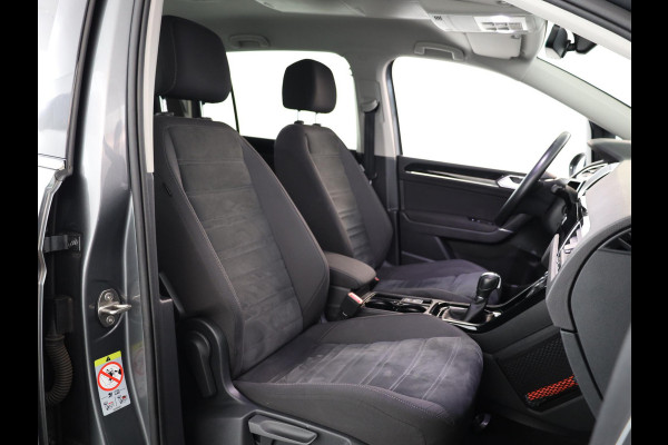 Volkswagen Touran 1.4 TSI Highline Edition R 7p 150pk DSG| Navi| Trekhaak| Alarm|Camera| 17'LM-velgen