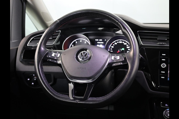 Volkswagen Touran 1.4 TSI Highline Edition R 7p 150pk DSG| Navi| Trekhaak| Alarm|Camera| 17'LM-velgen