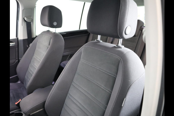 Volkswagen Touran 1.4 TSI Highline Edition R 7p 150pk DSG| Navi| Trekhaak| Alarm|Camera| 17'LM-velgen