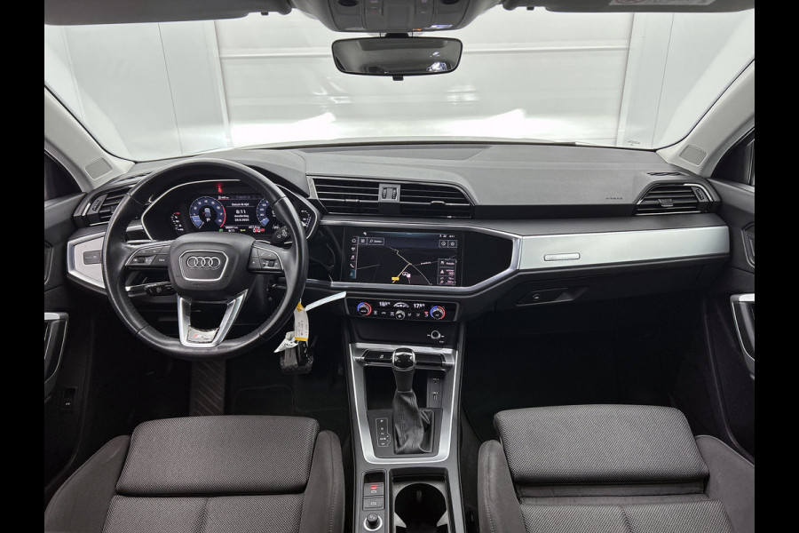 Audi Q3 35 TFSI Advanced S-line (NL-auto, Navi, Digitale Dash, Sportstoelen, Parkeersensoren, Etc)