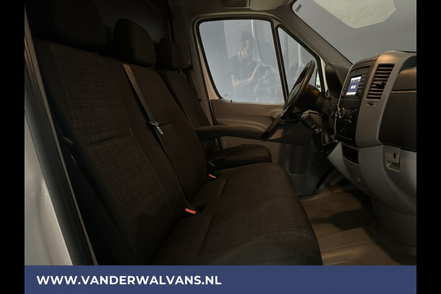 Mercedes-Benz Sprinter 316 CDI 163pk L3H2 Euro6 Airco | Camera | Navigatie | Trekhaak Bijrijdersbank, Bluetooth-telefonie, 270gr achterdeuren