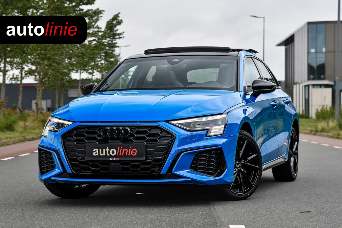 Audi A3 Sportback 45 TFSI e S edition Competition. Pano, RS stoelen, ACC, Keyless, B&O, Sfeer, Matrix, Camera, Dodeh, CarPlay! Audi A3 Sportback 45 TFSI e S edition Competition. Pano, RS stoelen, ACC, Keyless, B&O, Sfeer, Matrix, Camera, Dodeh, CarPlay!