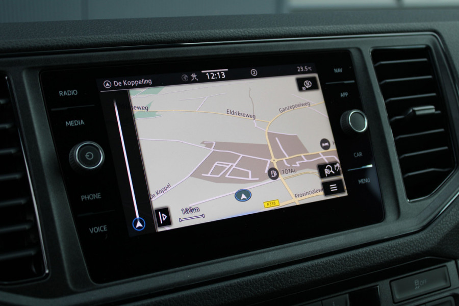 Volkswagen Crafter 35 2.0 TDI L3H3 177pk - 2x Schuifdeur - LED - Trekhaak - Navigatie - DAB - Geveerde stoel - Camera - Stoelverwarming - Rijklaar