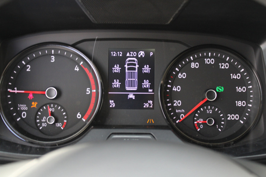 Volkswagen Crafter 35 2.0 TDI L3H3 177pk - 2x Schuifdeur - LED - Trekhaak - Navigatie - DAB - Geveerde stoel - Camera - Stoelverwarming - Rijklaar