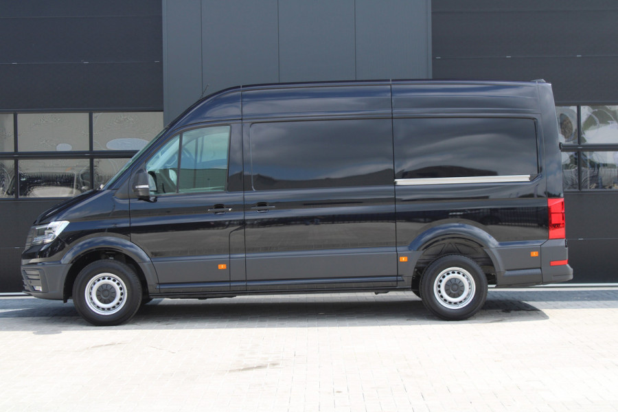 Volkswagen Crafter 35 2.0 TDI L3H3 177pk - 2x Schuifdeur - LED - Trekhaak - Navigatie - DAB - Geveerde stoel - Camera - Stoelverwarming - Rijklaar