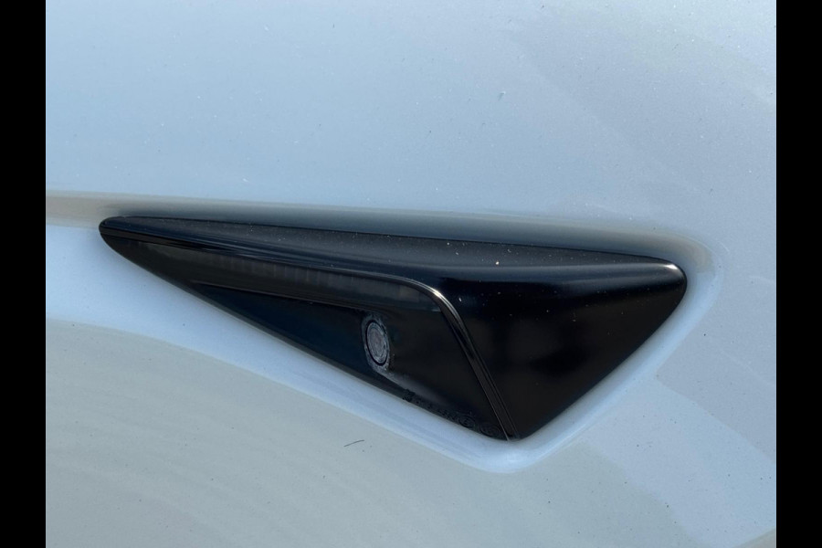 Tesla Model Y Long Range AWD 75 kWh Black line, 20 inch, panoramadak, leder, Nederlandse auto met nationale auto pas