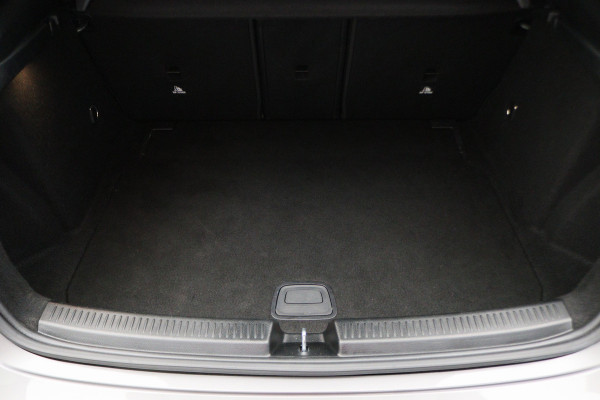 Mercedes-Benz A-Klasse 180 Premium Panoramadak, Navigatie, Camera, LED, Climate, PDC