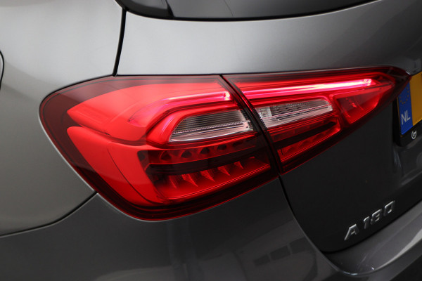 Mercedes-Benz A-Klasse 180 Premium Panoramadak, Navigatie, Camera, LED, Climate, PDC
