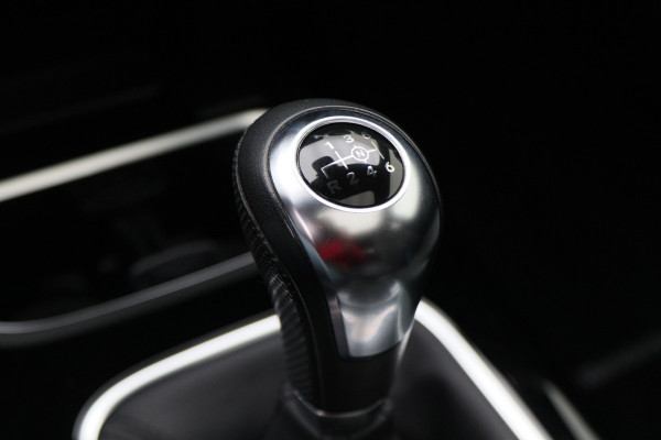 Mercedes-Benz A-Klasse 180 Premium Panoramadak, Navigatie, Camera, LED, Climate, PDC