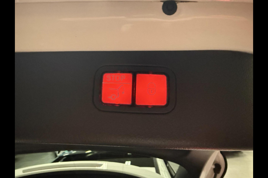 Mercedes-Benz C-Klasse Estate 300 e AMG Line PANO/BURMESTER/DAB/CAM/STOEL-M/SFEERVERL/V-COCKPIT///