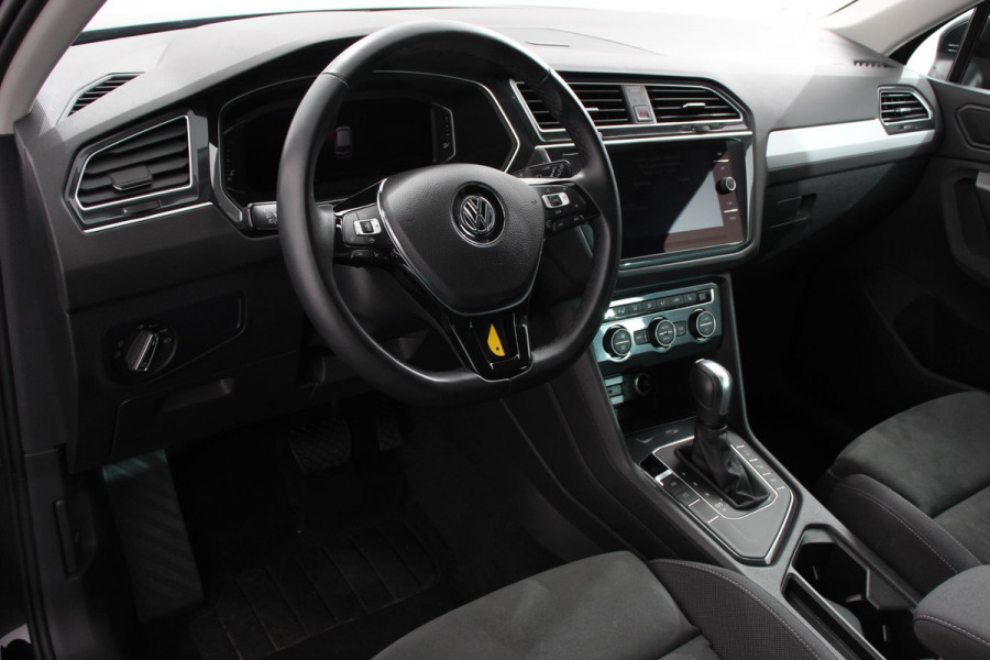 Volkswagen Tiguan 1.5 TSI 150pk DSG Comfortline Volkswagen Tiguan 1.5 TSI 150pk DSG ACT Comfortline | Navigatie | Apple Carplay/Android Auto | Climate Control | Electrische achterklep | Digitale Cockpit