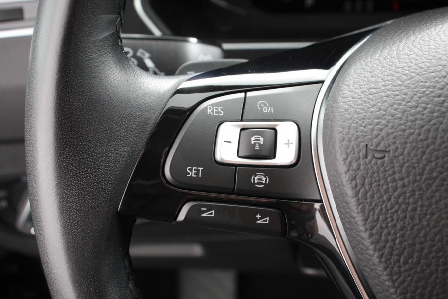Volkswagen Tiguan 1.5 TSI 150pk DSG Comfortline Volkswagen Tiguan 1.5 TSI 150pk DSG ACT Comfortline | Navigatie | Apple Carplay/Android Auto | Climate Control | Electrische achterklep | Digitale Cockpit