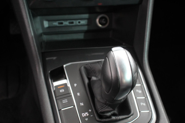 Volkswagen Tiguan 1.5 TSI 150pk DSG Comfortline Volkswagen Tiguan 1.5 TSI 150pk DSG ACT Comfortline | Navigatie | Apple Carplay/Android Auto | Climate Control | Electrische achterklep | Digitale Cockpit