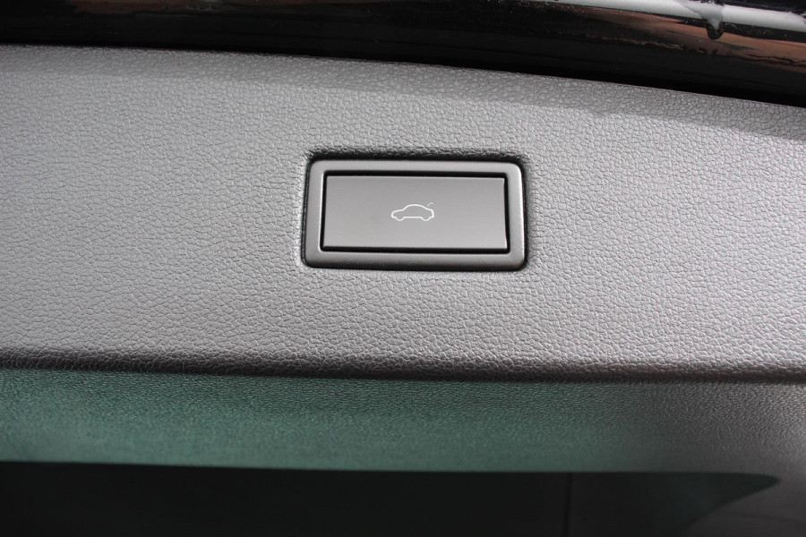 Volkswagen Tiguan 1.5 TSI 150pk DSG Comfortline Volkswagen Tiguan 1.5 TSI 150pk DSG ACT Comfortline | Navigatie | Apple Carplay/Android Auto | Climate Control | Electrische achterklep | Digitale Cockpit
