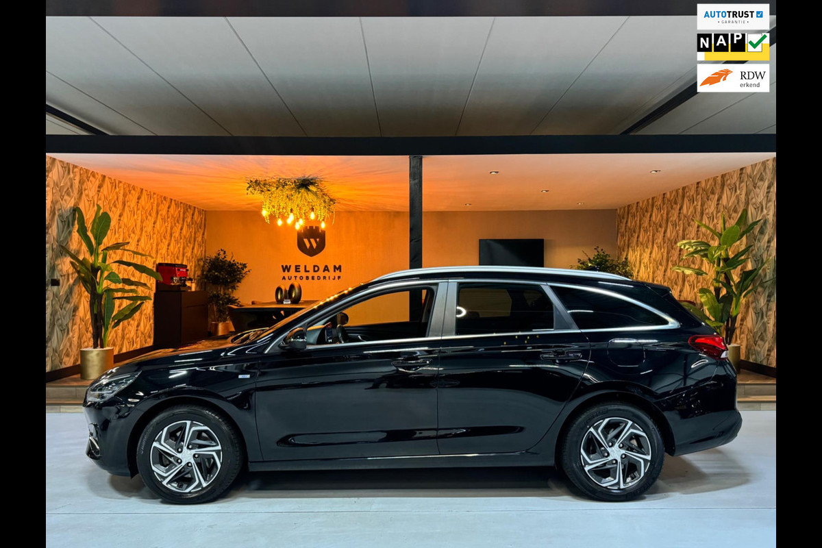 Hyundai i30 1.5 T-GDi MHEV Garantie Camera CarPlay StuurVW StoelVW Lane Cruise Clima Navi DAB Led Facelift Model Rijklaar Hyundai i30 1.5 T-GDi MHEV Garantie Camera CarPlay StuurVW StoelVW Lane Cruise Clima Navi DAB Led Facelift Model Rijklaar
