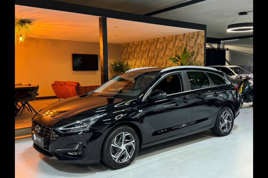 Hyundai i30 1.5 T-GDi MHEV Garantie Camera CarPlay StuurVW StoelVW Lane Cruise Clima Navi DAB Led Facelift Model Rijklaar