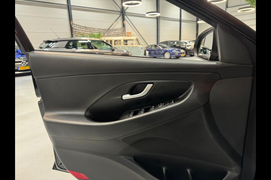 Hyundai i30 1.5 T-GDi MHEV Garantie Camera CarPlay StuurVW StoelVW Lane Cruise Clima Navi DAB Led Facelift Model Rijklaar