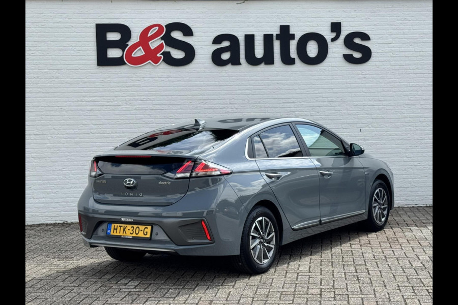 Hyundai IONIQ Premium EV 38 kWh Adaptive cruise control Climate control Stoel- en stuurverwarming Achterbankverwarming Snelladen
