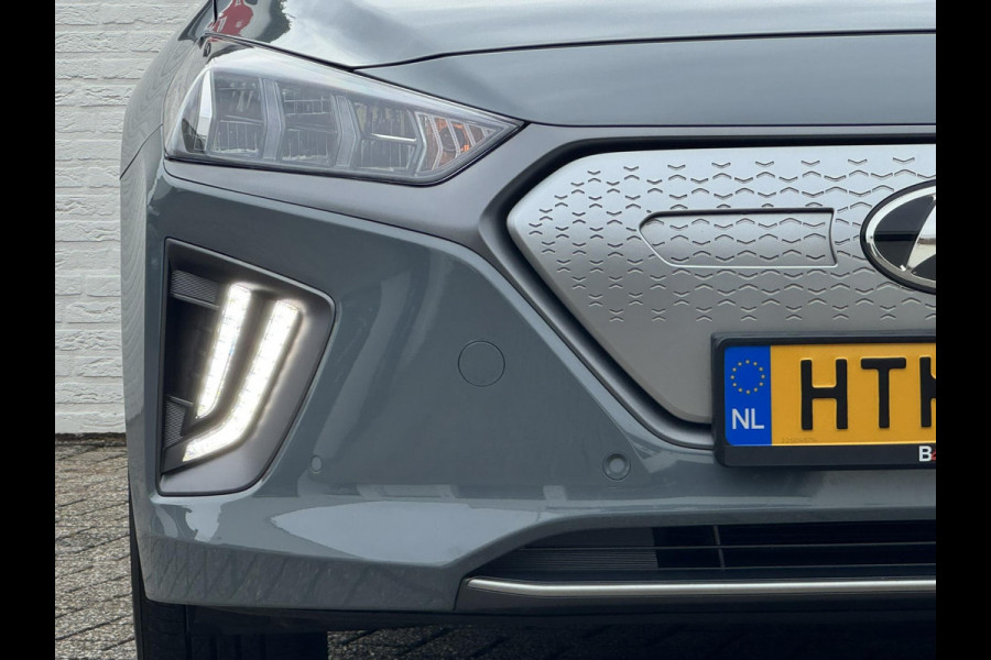 Hyundai IONIQ Premium EV 38 kWh Adaptive cruise control Climate control Stoel- en stuurverwarming Achterbankverwarming Snelladen