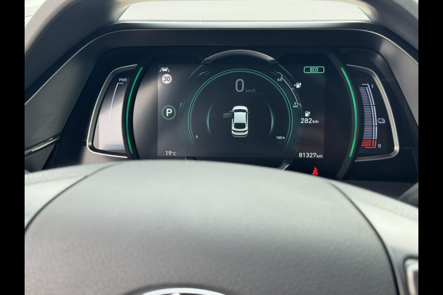 Hyundai IONIQ Premium EV 38 kWh Adaptive cruise control Climate control Stoel- en stuurverwarming Achterbankverwarming Snelladen