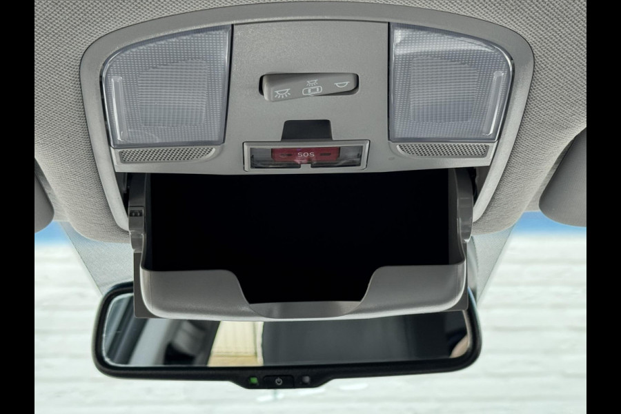 Hyundai IONIQ Premium EV 38 kWh Adaptive cruise control Climate control Stoel- en stuurverwarming Achterbankverwarming Snelladen