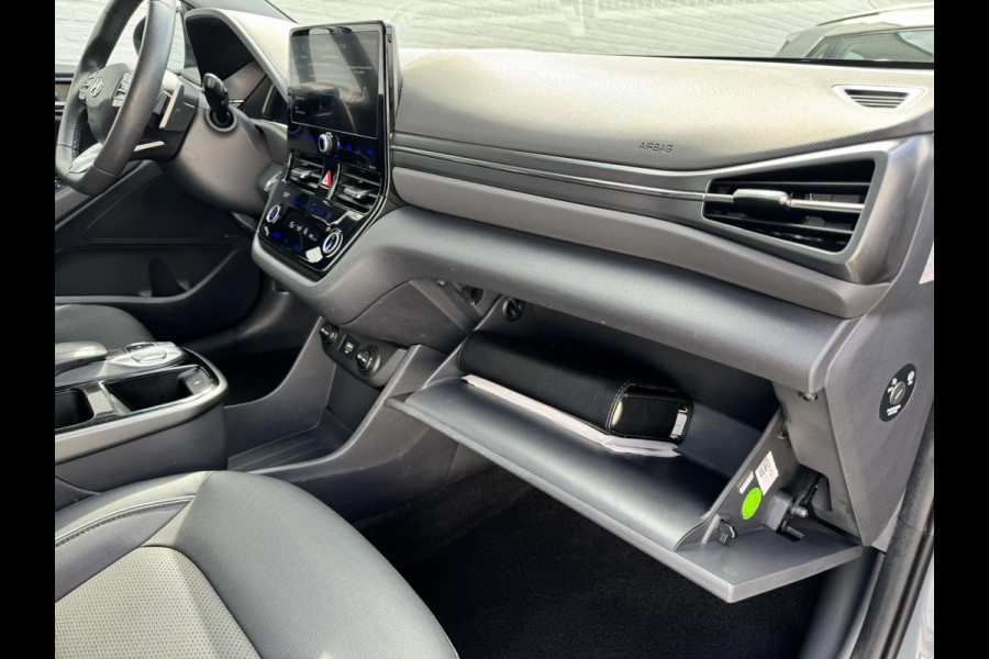 Hyundai IONIQ Premium EV 38 kWh Adaptive cruise control Climate control Stoel- en stuurverwarming Achterbankverwarming Snelladen