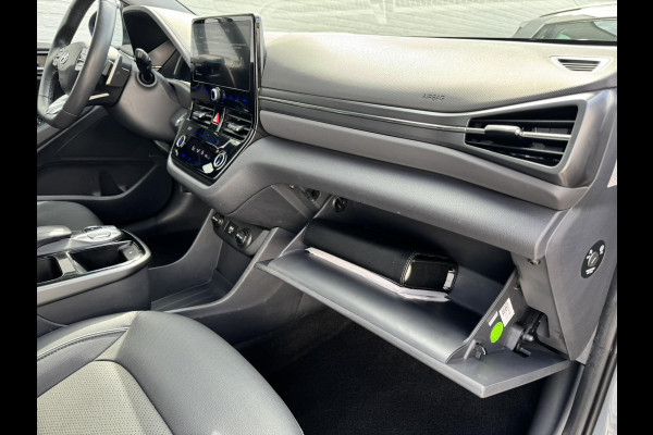 Hyundai IONIQ Premium EV 38 kWh Adaptive cruise control Climate control Stoel- en stuurverwarming Achterbankverwarming Snelladen