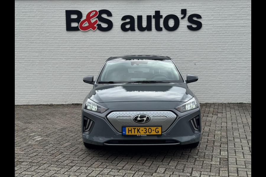 Hyundai IONIQ Premium EV 38 kWh Adaptive cruise control Climate control Stoel- en stuurverwarming Achterbankverwarming Snelladen