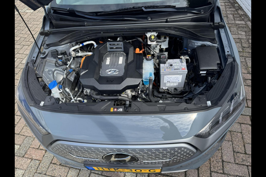 Hyundai IONIQ Premium EV 38 kWh Adaptive cruise control Climate control Stoel- en stuurverwarming Achterbankverwarming Snelladen