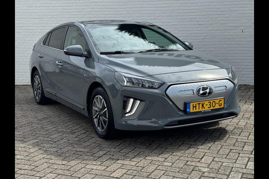 Hyundai IONIQ Premium EV 38 kWh Adaptive cruise control Climate control Stoel- en stuurverwarming Achterbankverwarming Snelladen