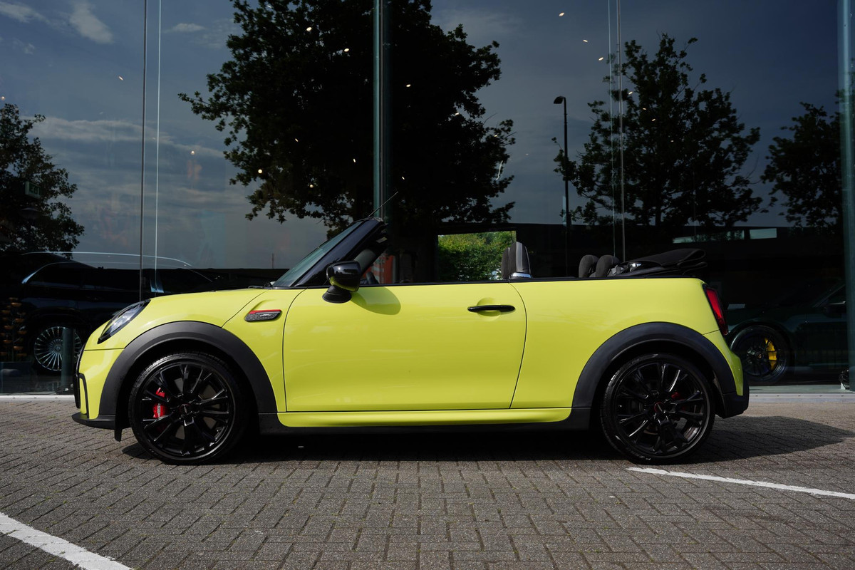 MINI 2.0 John Cooper Works Essential GERESERVEERD MINI 2.0 John Cooper Works Essential GERESERVEERD