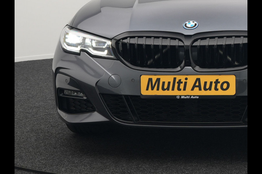 BMW 3 Serie Touring 320e M Sport Plug In Hybrid Dealer O.H PHEV | Alcantara Sportstoelen Verwarmd | 19"L.M | Keyless | Camera | Parkassist  | Apple Carplay | Sfeerverlichting | Navi Full Map |
