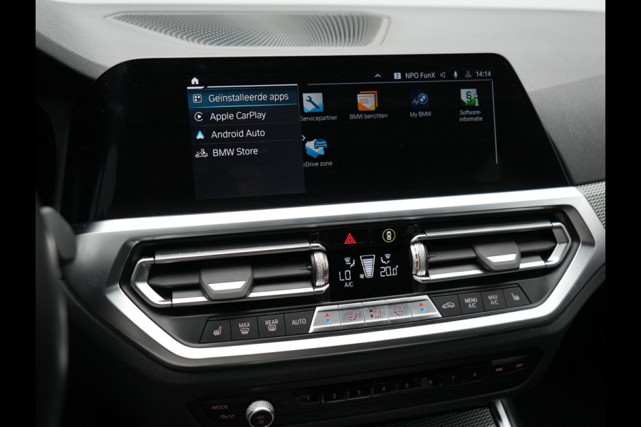 BMW 3 Serie Touring 320e M Sport Plug In Hybrid Dealer O.H PHEV | Alcantara Sportstoelen Verwarmd | 19"L.M | Keyless | Camera | Parkassist  | Apple Carplay | Sfeerverlichting | Navi Full Map |