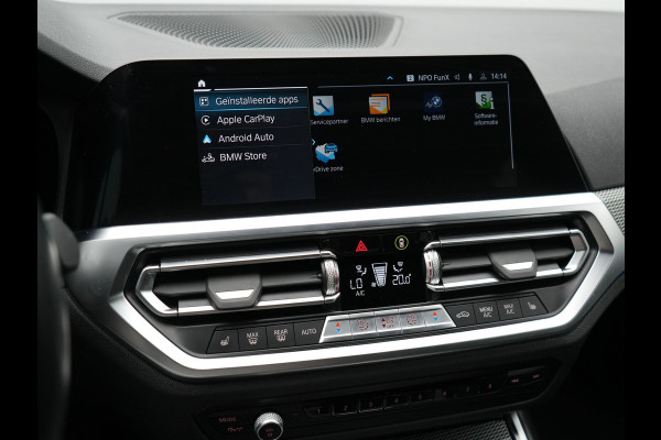 BMW 3 Serie Touring 320e M Sport Plug In Hybrid Dealer O.H PHEV | Alcantara Sportstoelen Verwarmd | 19"L.M | Keyless | Camera | Parkassist  | Apple Carplay | Sfeerverlichting | Navi Full Map |