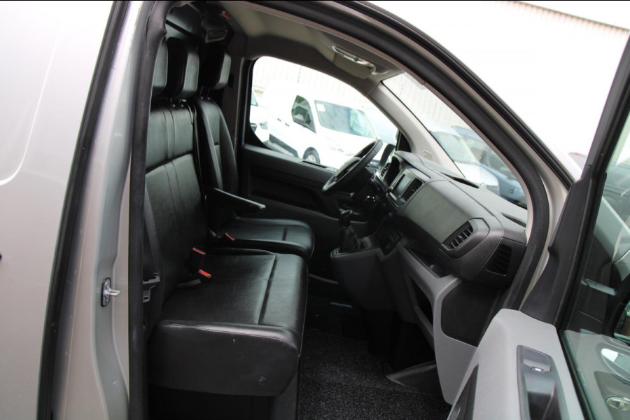 Toyota ProAce Compact 1.6 D-4D Cool Comfort / Trekhaak / Cruise / App connect / 3 zits