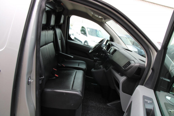 Toyota ProAce Compact 1.6 D-4D Cool Comfort / Trekhaak / Cruise / App connect / 3 zits