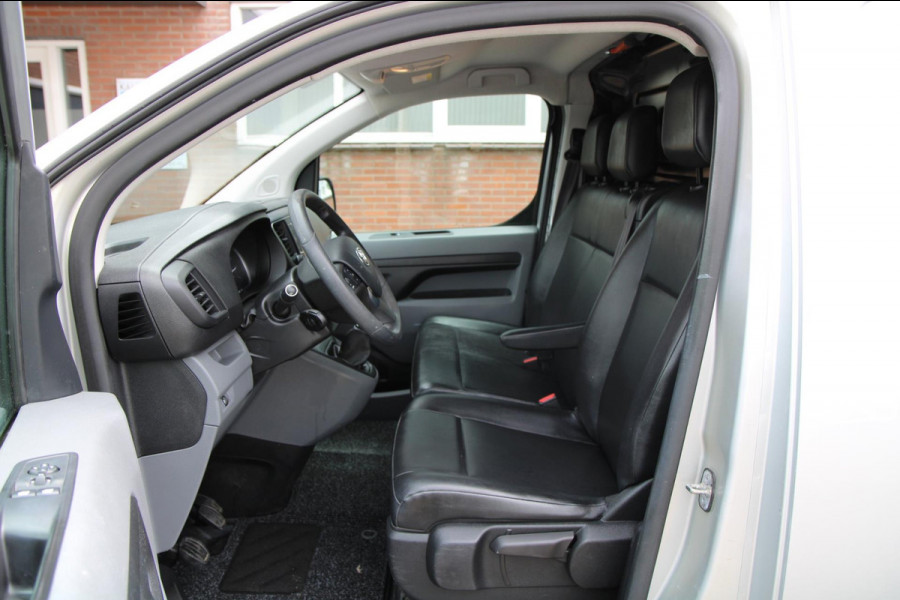 Toyota ProAce Compact 1.6 D-4D Cool Comfort / Trekhaak / Cruise / App connect / 3 zits