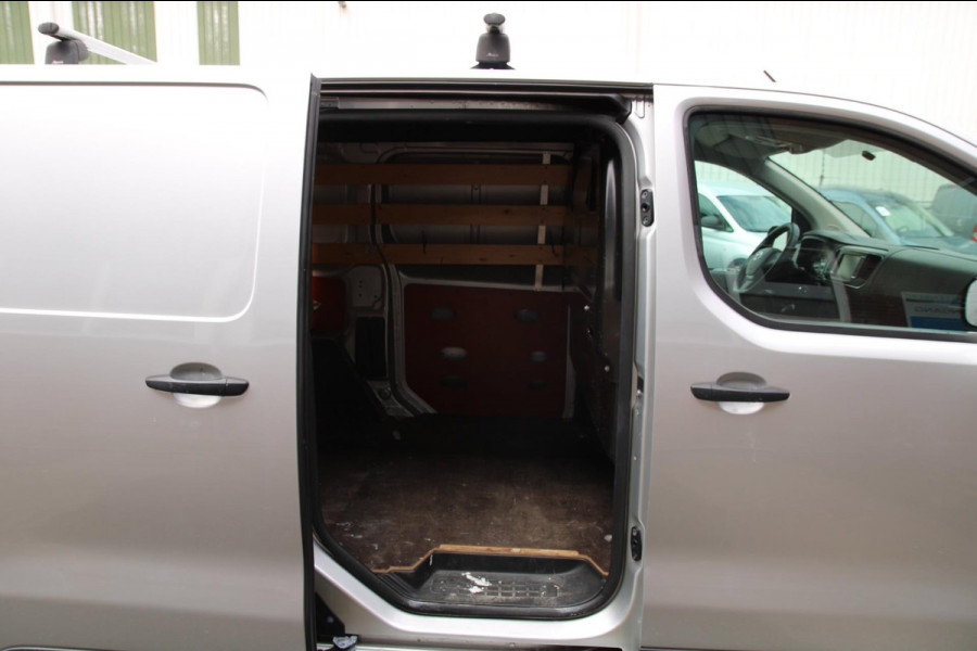Toyota ProAce Compact 1.6 D-4D Cool Comfort / Trekhaak / Cruise / App connect / 3 zits