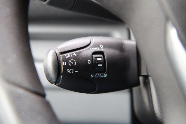 Toyota ProAce Compact 1.6 D-4D Cool Comfort / Trekhaak / Cruise / App connect / 3 zits
