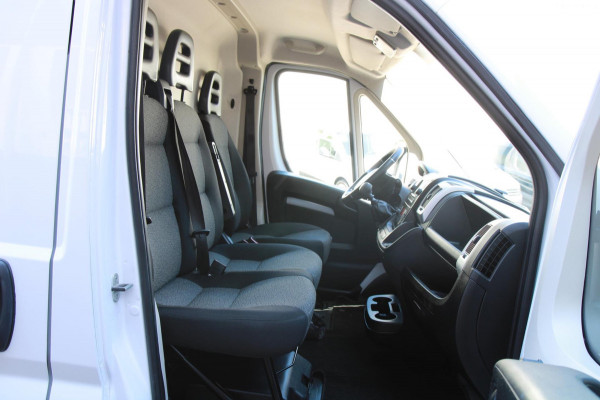 Fiat Ducato 30 2.3 MultiJet L2H1 / Trekhaak / Imperiaal / Camera / 3 zits