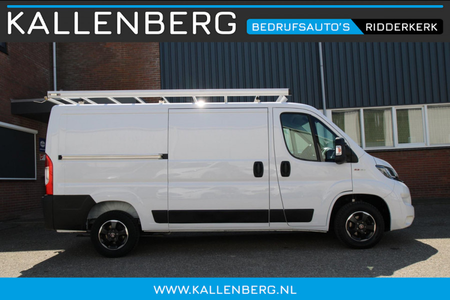 Fiat Ducato 30 2.3 MultiJet L2H1 / Trekhaak / Imperiaal / Camera / 3 zits