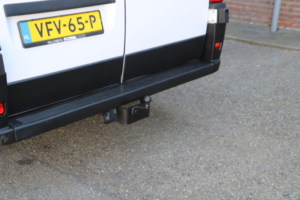 Fiat Ducato 30 2.3 MultiJet L2H1 / Trekhaak / Imperiaal / Camera / 3 zits