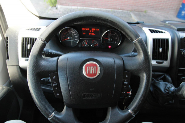 Fiat Ducato 30 2.3 MultiJet L2H1 / Trekhaak / Imperiaal / Camera / 3 zits