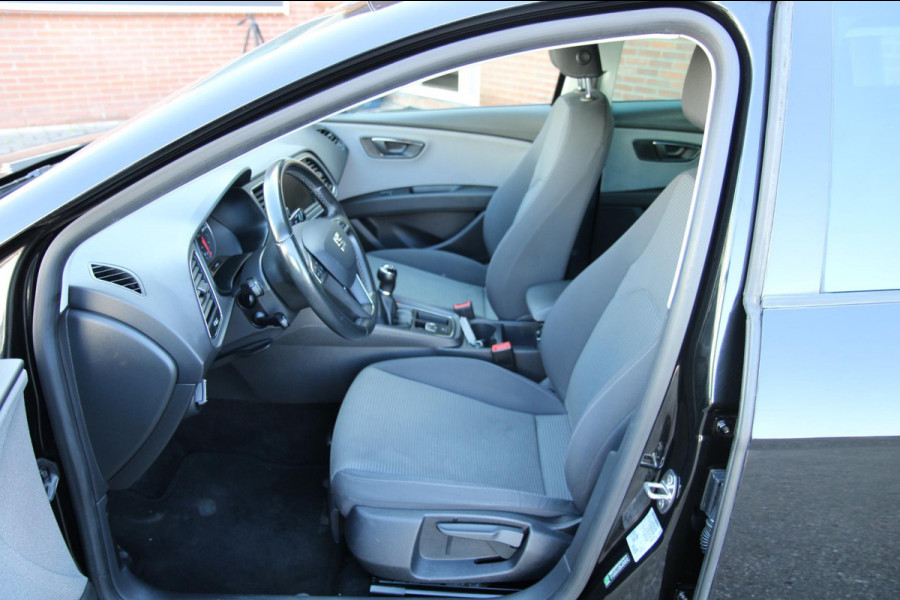 Seat León ST 1.0 EcoTSI Style Business Intense / Camera / App connect / Cruise