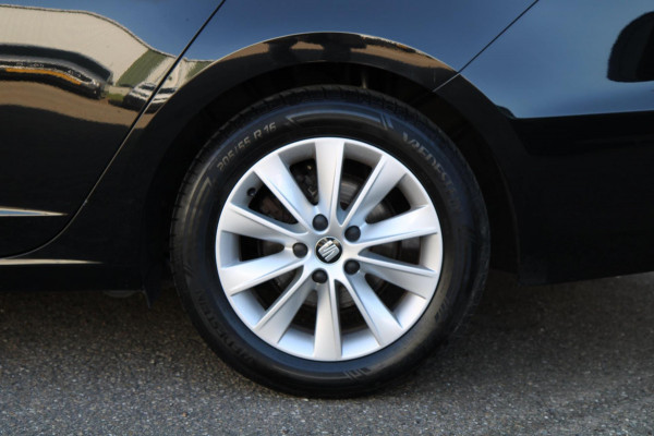 Seat León ST 1.0 EcoTSI Style Business Intense / Camera / App connect / Cruise