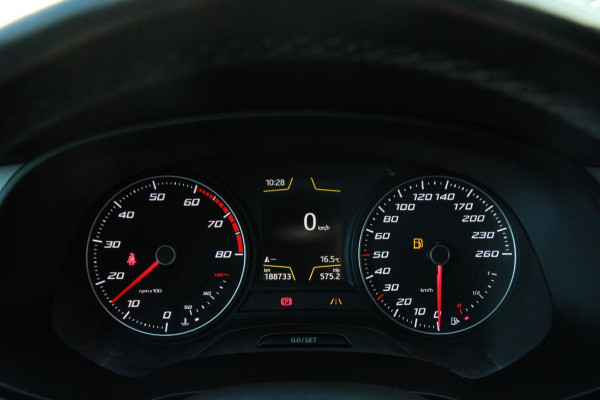 Seat León ST 1.0 EcoTSI Style Business Intense / Camera / App connect / Cruise