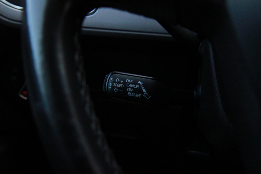 Seat León ST 1.0 EcoTSI Style Business Intense / Camera / App connect / Cruise