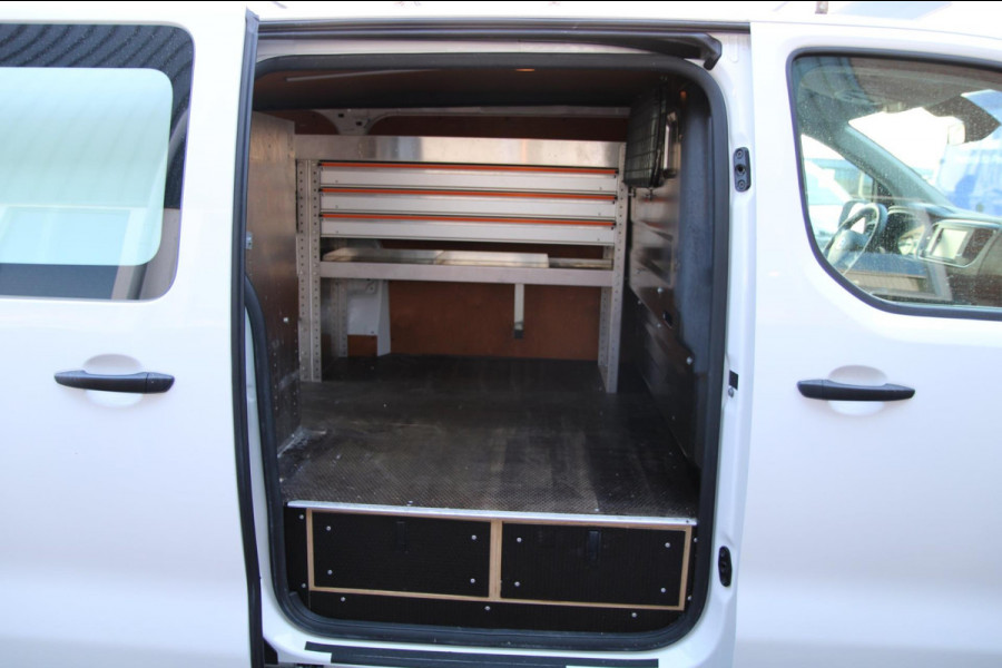 Toyota ProAce Worker 2.0 D-4D Navigator Long / Imperiaal / Laadruimte inrichting / Trekhaak